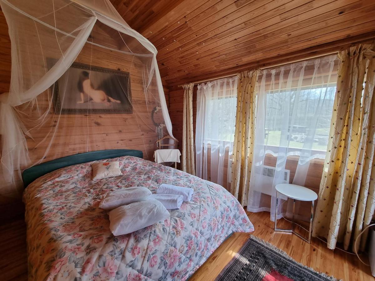 Hotel Viesu Nams Vecmuiza Tūja Exteriér fotografie