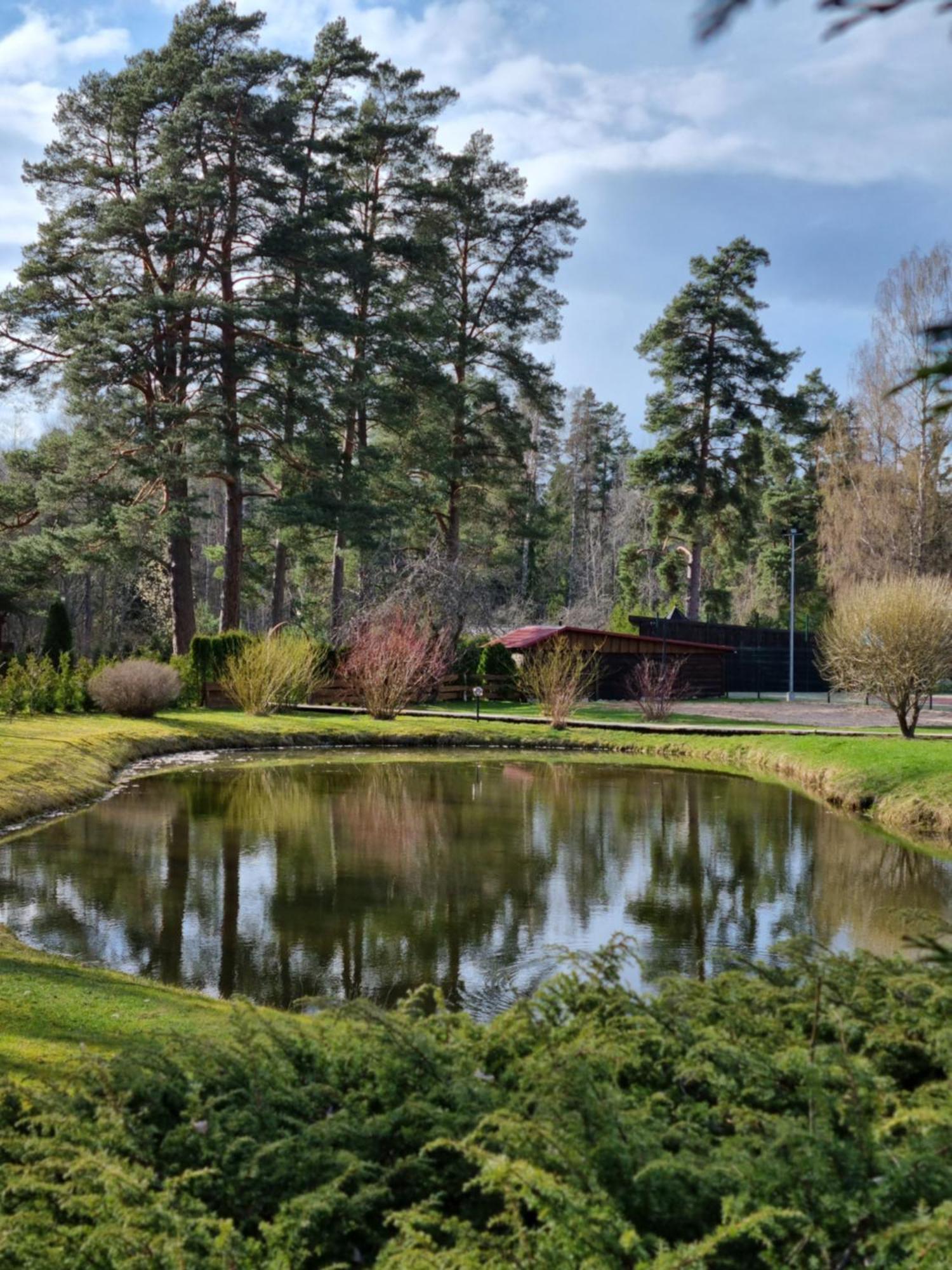 Hotel Viesu Nams Vecmuiza Tūja Exteriér fotografie