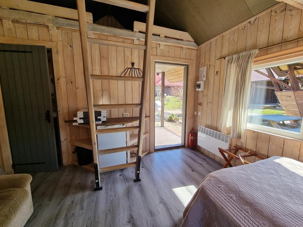 Hotel Viesu Nams Vecmuiza Tūja Exteriér fotografie